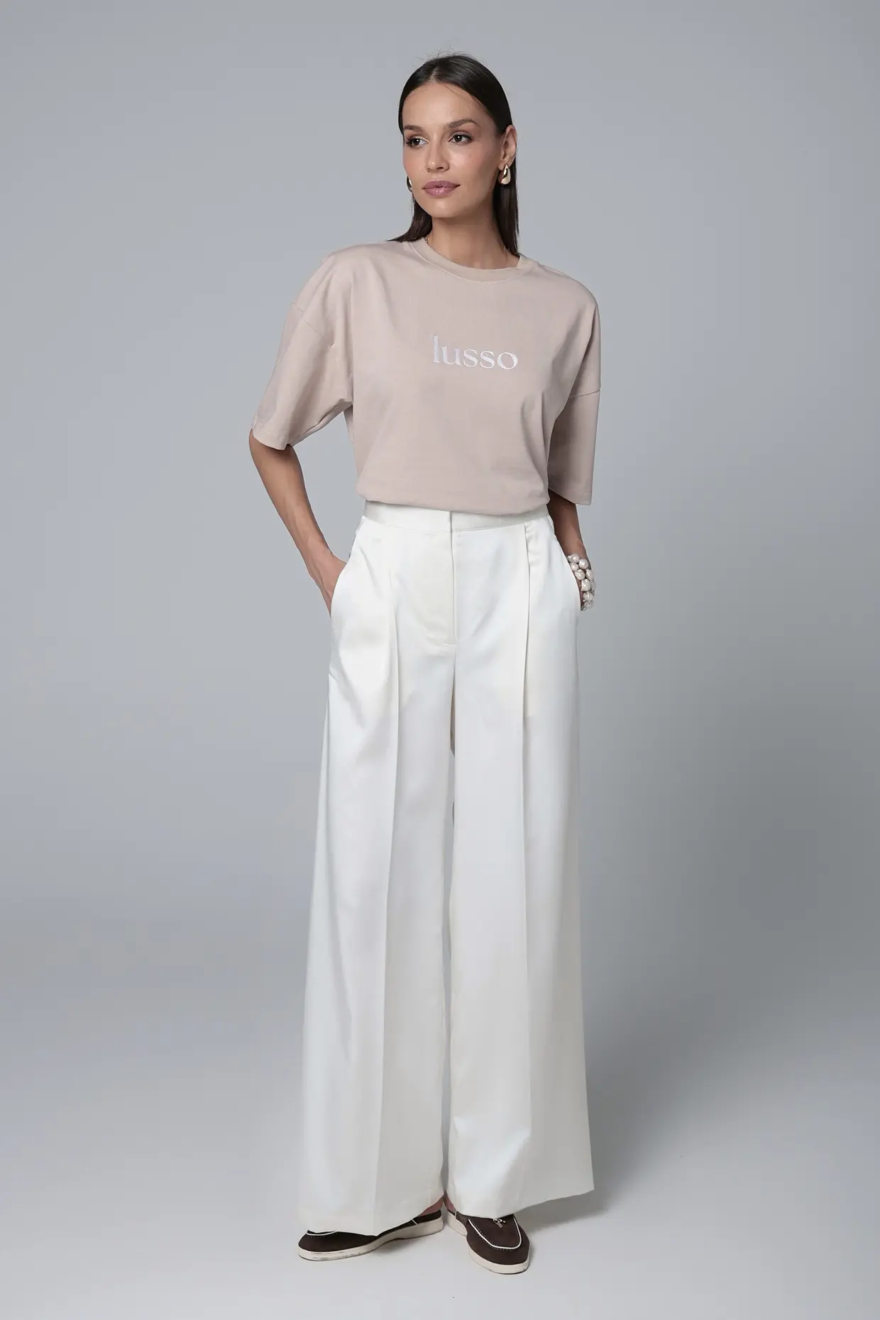 Facetune_22-07-2025-10-17-42 Oversized T-Shirt - Slika 1